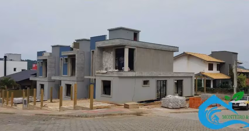 Casa sobrado para venda em Garopaba.