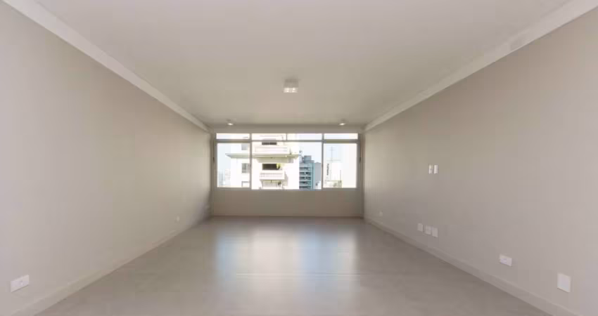 Apartamento tipo para venda com 4 quartos, sendo 1 suíte, 212m²
