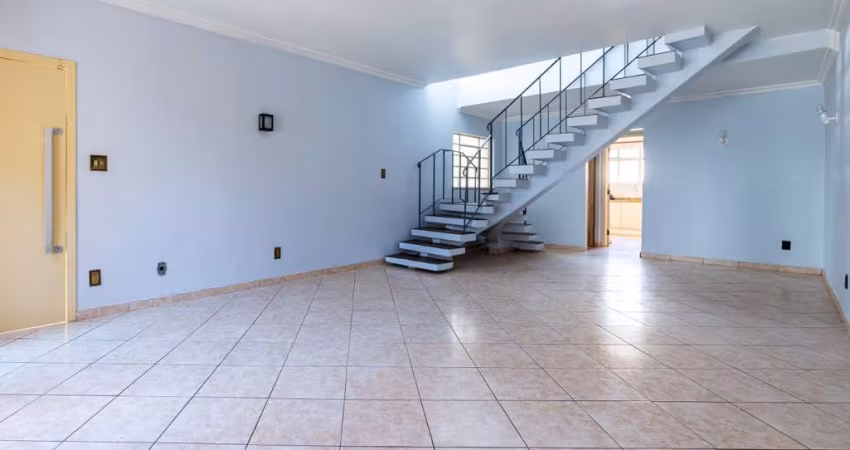 Casa tipo para venda com 3 quartos, sendo 1 suíte, 140m²