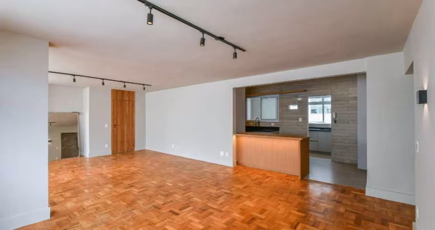 Apartamento tipo para venda com 3 quartos, sendo 1 suíte, 180m²