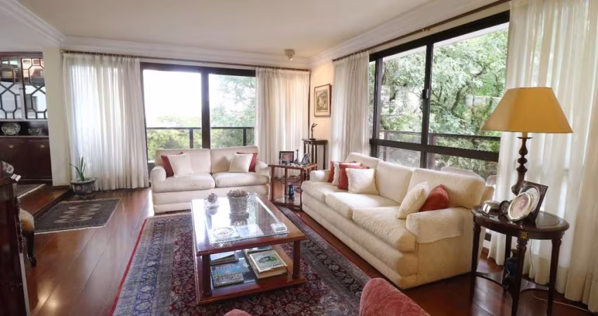 Apartamento tipo para venda com 3 quartos, sendo 3 suítes, 200m²