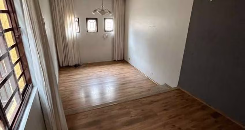 Sobrado para venda com 3 quartos, sendo 1 suíte, 198m²