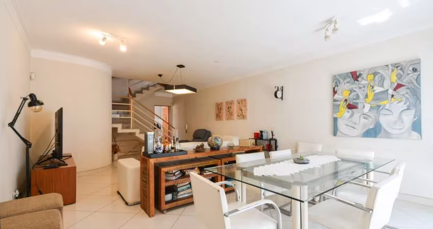 Casa tipo para venda com 4 quartos, sendo 2 suítes, 214m²