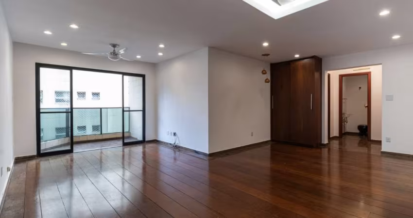 Apartamento tipo para venda com 3 quartos, sendo 1 suíte, 138m²