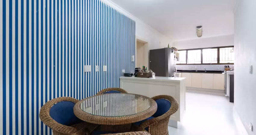 Apartamento tipo para venda com 4 quartos, sendo 2 suítes, 200m²