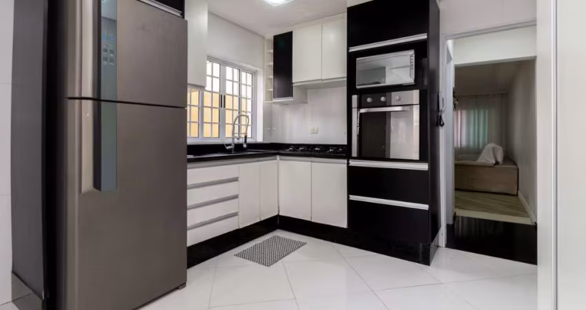Casa tipo para venda com 3 quartos, sendo 1 suíte, 330m²