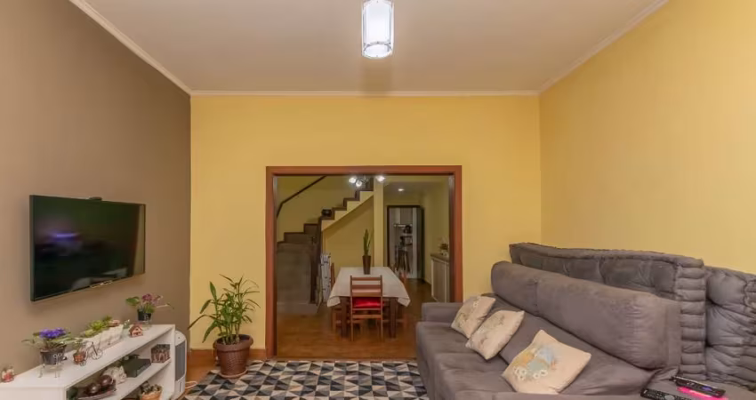 Casa de vila para venda com 3 quartos, sendo 1 suíte, 182m²