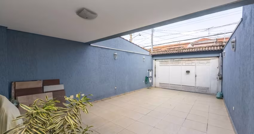 Sobrado para venda com 3 quartos, sendo 3 suítes, 156m²
