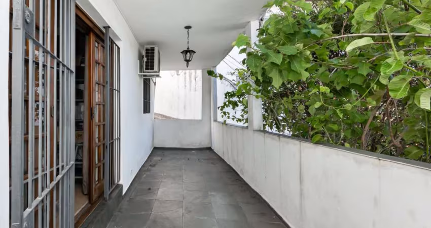 Casa tipo para venda com 5 quartos, 270m²