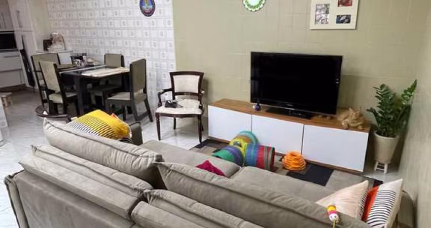 Sobrado para venda com 4 quartos, sendo 1 suíte, 140m²