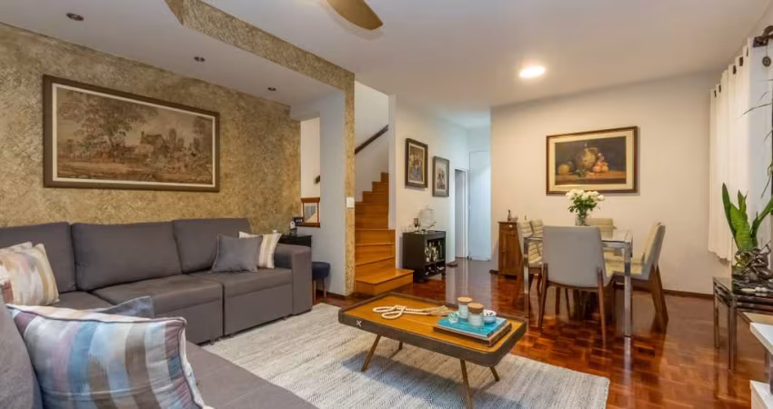Sobrado para venda com 3 quartos, sendo 1 suíte, 200m²