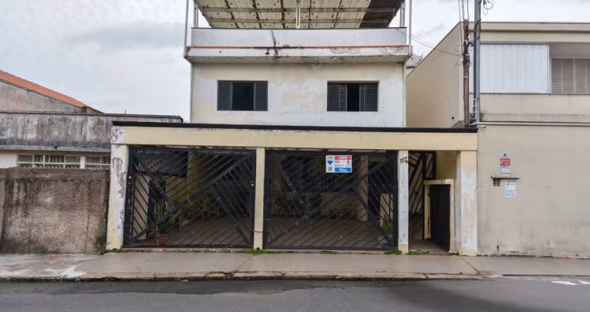 Sobrado para venda com 4 quartos, sendo 2 suítes, 384m²