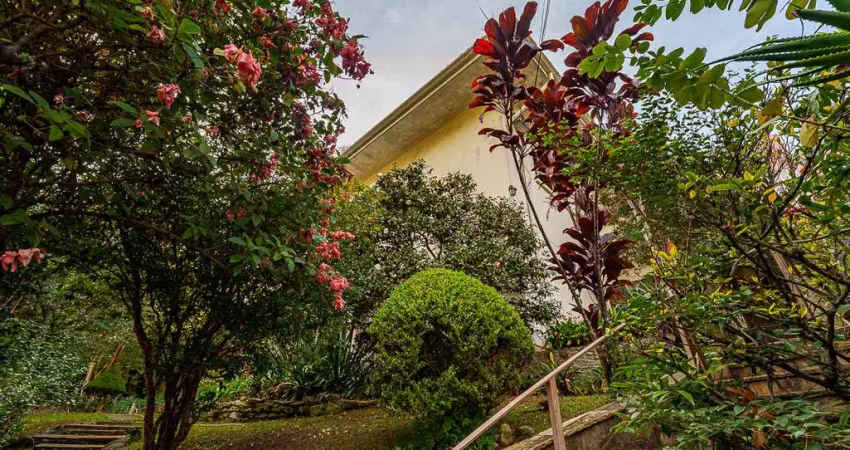 Casa tipo para venda em pacaembu com 3 quartos, sendo 1 suíte, 320m²