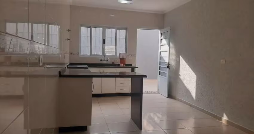 Confortável casa tipo para venda em parque mandaqui com 3 quartos, sendo 3 suítes, 240m²