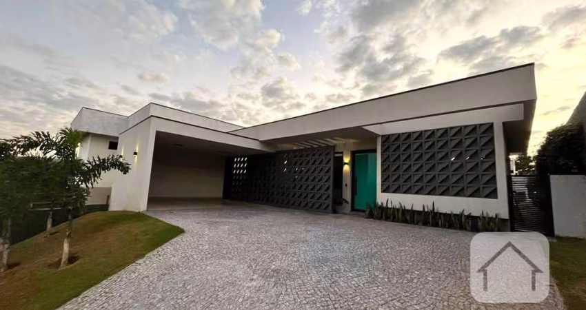 Casa térrea com 3 suítes no Condomínio 7Lagos