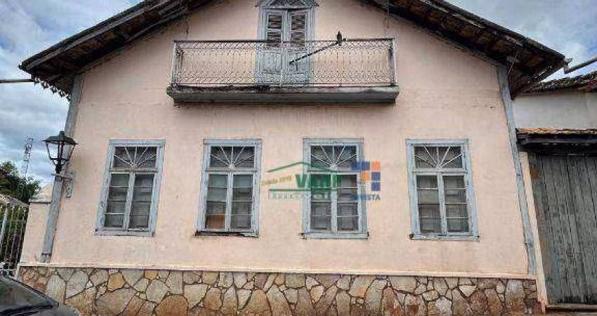Casa com 6 dormitórios por R$ 1.550.000 - Centro - Sabará/MG