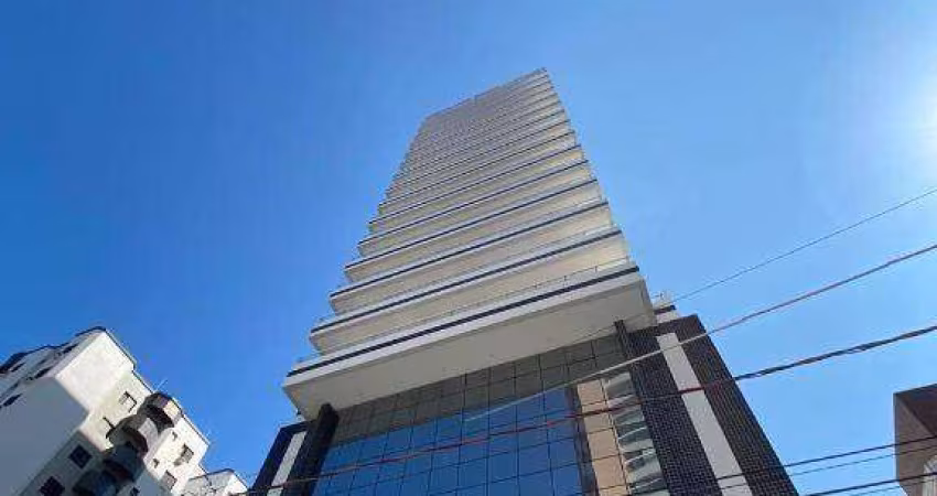 Apartamento de 3 dormitórios alto padrão no Canto do Forte