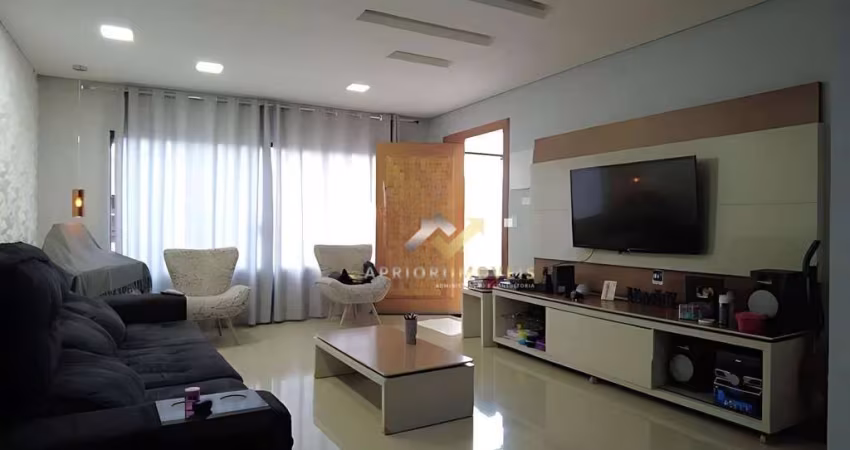 Sobrado com 3 dormitórios à venda, 210 m² por R$ 850.000,00 - Utinga - Santo André/SP
