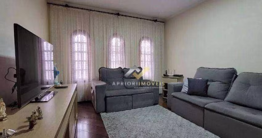 Sobrado com 3 dormitórios à venda, 181 m² por R$ 770.000,00 - Jardim Las Vegas - Santo André/SP