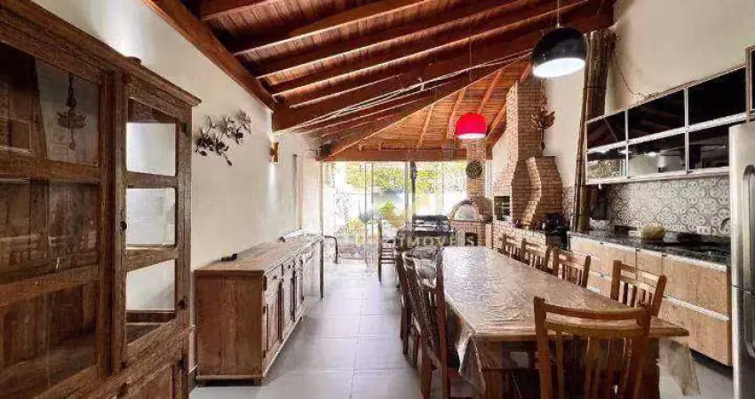 Sobrado com 4 dormitórios à venda, 281 m² por R$ 995.000,00 - Santa Maria - Santo André/SP