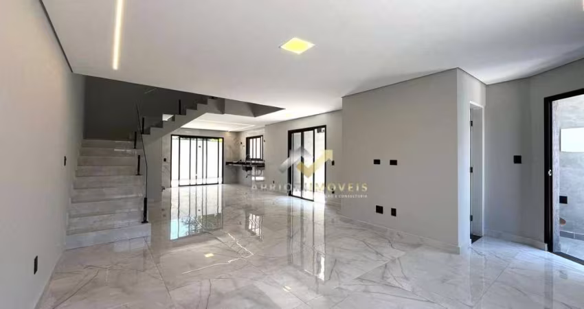 Sobrado com 3 dormitórios à venda, 144 m² por R$ 850.000,00 - Vila Humaitá - Santo André/SP