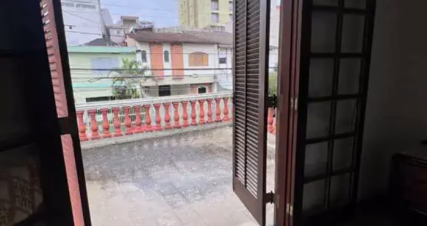 Sobrado espaçoso à venda - 238m² - 4 dormitórios - suíte - churrasqueira - localização excelente