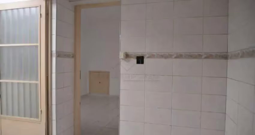 Casa com 2 quartos para alugar na Vila Bastos, Santo André 