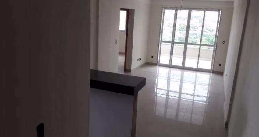 Apartamento - Padrão, para Venda em Uberlândia/MG