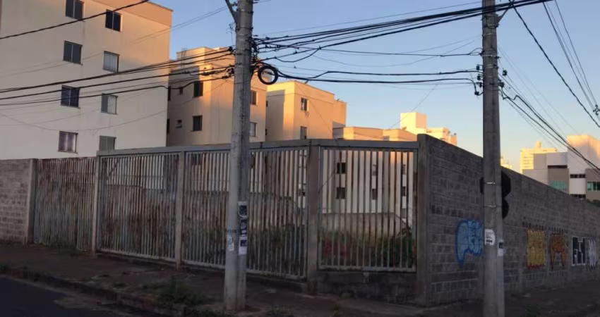 Terreno - Em rua, para Venda em Uberlândia/MG