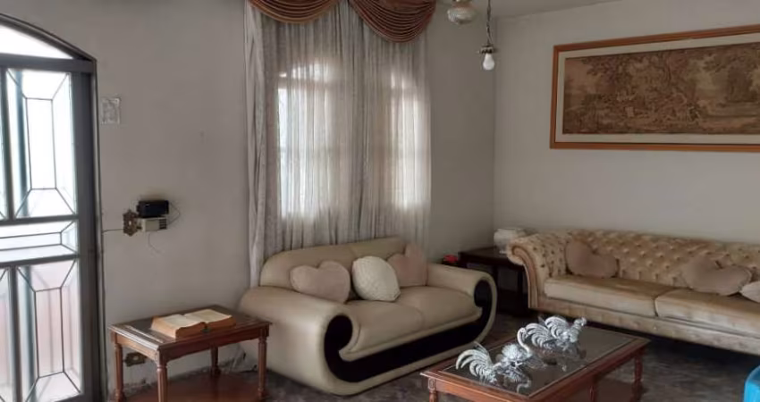 Casa - Sobrado Padrão, para Venda em Uberlândia/MG