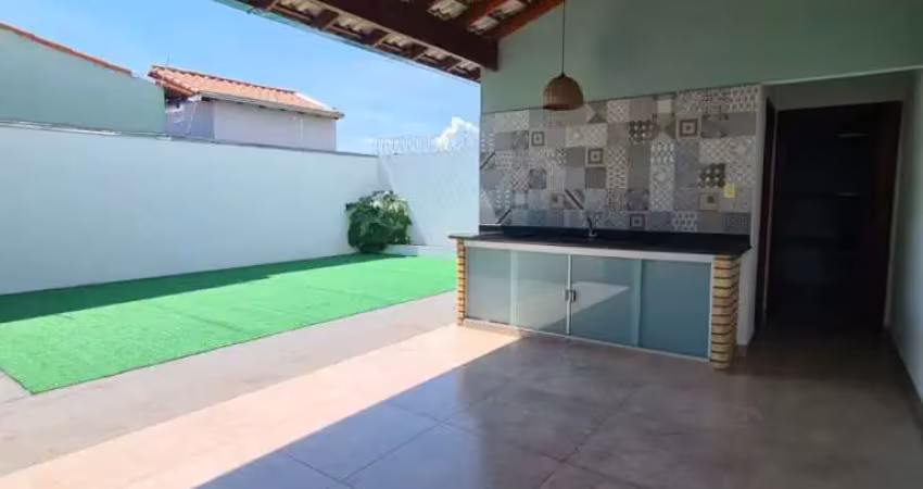 Casa - Padrão, para Venda em Uberlândia/MG