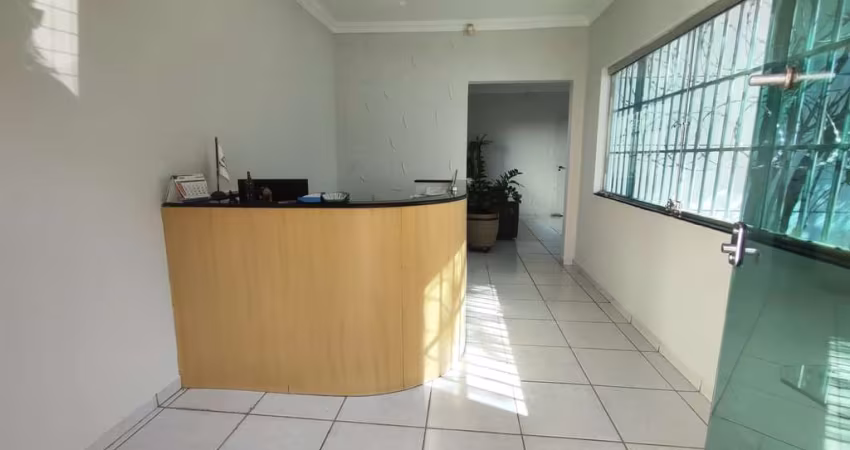 Comercial - Casa, para Venda em Uberlândia/MG