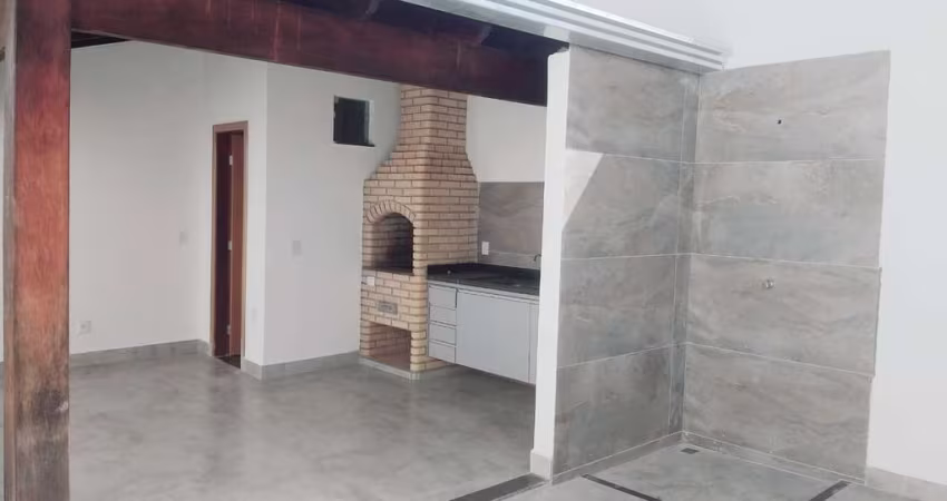Casa - Padrão, para Venda em Uberlândia/MG