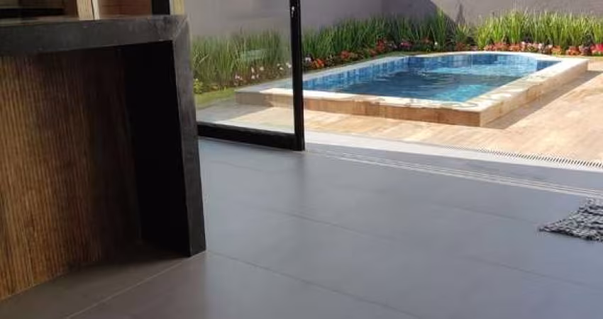 Casa - Sobrado em condomínio, para Venda em Uberlândia/MG