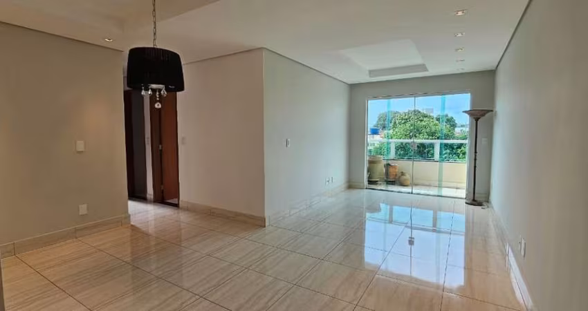 Apartamento - Padrão, para Venda em Uberlândia/MG