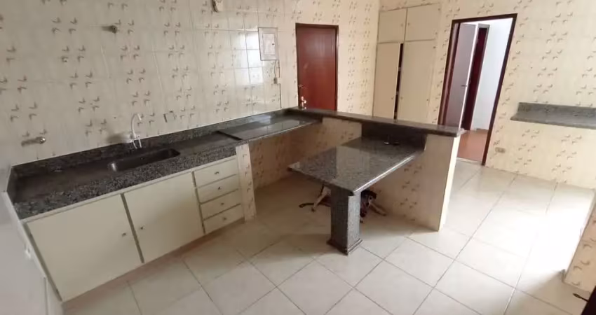 Apartamento - Padrão, para Venda em Uberlândia/MG
