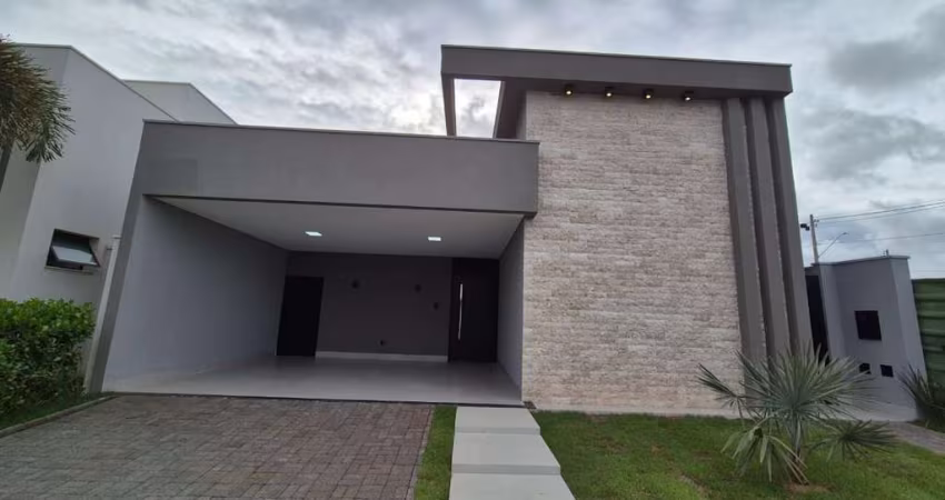 Casa - Padrão, para Venda em Uberlândia/MG
