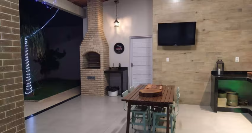 Casa - Padrão, para Venda em Uberlândia/MG