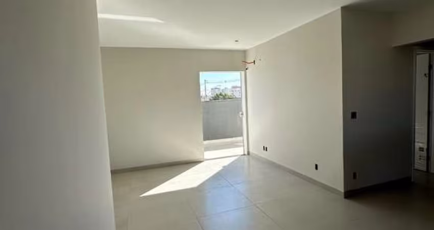 Apartamento - Padrão, para Venda em Uberlândia/MG