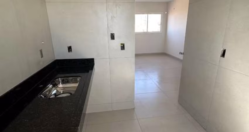 Apartamento - Padrão, para Venda em Uberlândia/MG