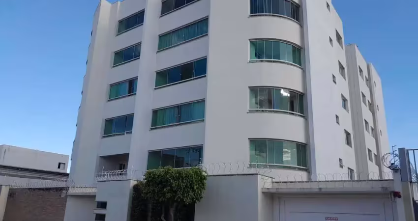 Apartamento - Padrão, para Venda em Uberlândia/MG