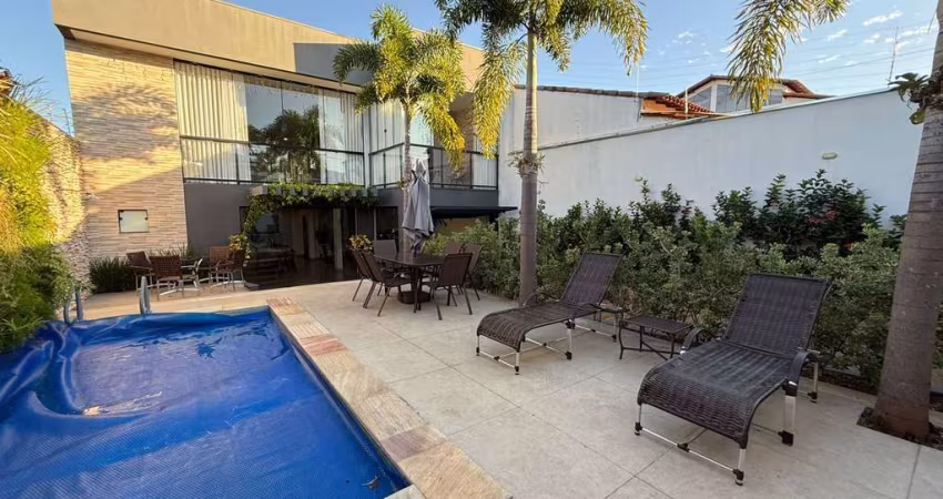Casa - Sobrado Padrão, para Venda em Uberlândia/MG