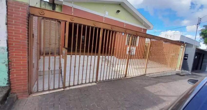 Casa - Padrão, para Venda em Uberlândia/MG