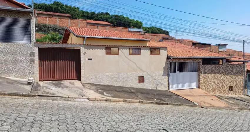 Casa com 2 dormitórios à venda, 76 m² por r$ 300.000,00 - jacarandá - pouso alegre/mg