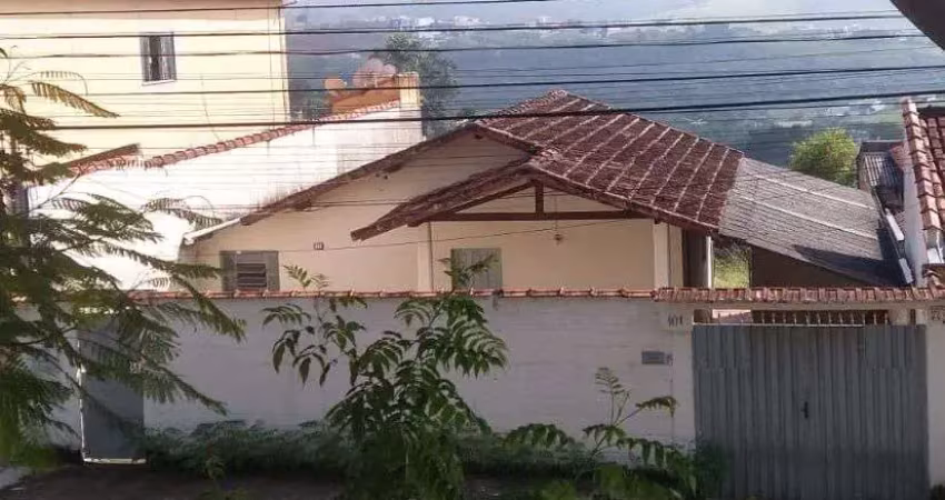 Casa com aptidão comercial à venda, 82 m² por R$ 400.000 - Altavile - Pouso Alegre/MG