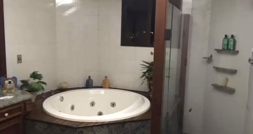 Apartamento com 4 dormitórios à venda, 227 m² por R$ 1.300.000,00 - Centro - Pouso Alegre/MG
