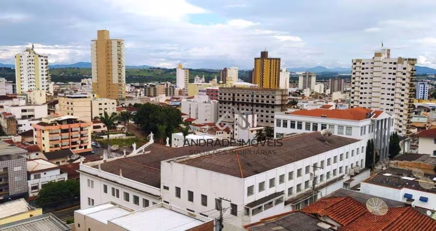 Apartamento com 3 dormitórios para alugar, 221 m² por R$ 2.395,00/mês - Saúde - Pouso Alegre/MG