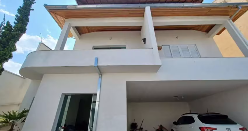 Casa com 4 dormitórios à venda, 300 m² por R$ 1.500.000,00 - Residencial Santa Rita - Pouso Alegre/MG