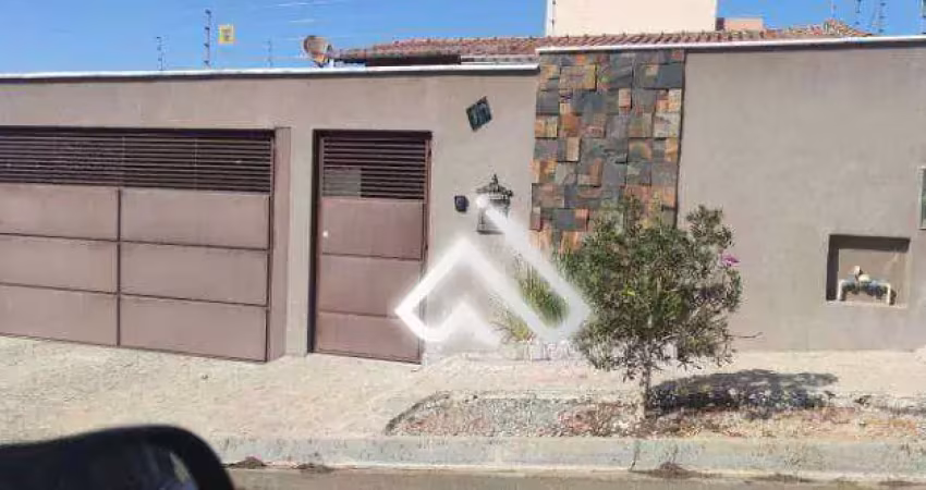 Casa com 3 dormitórios à venda, 140 m² por R$ 580.000 - Parque Real - Pouso Alegre/MG
