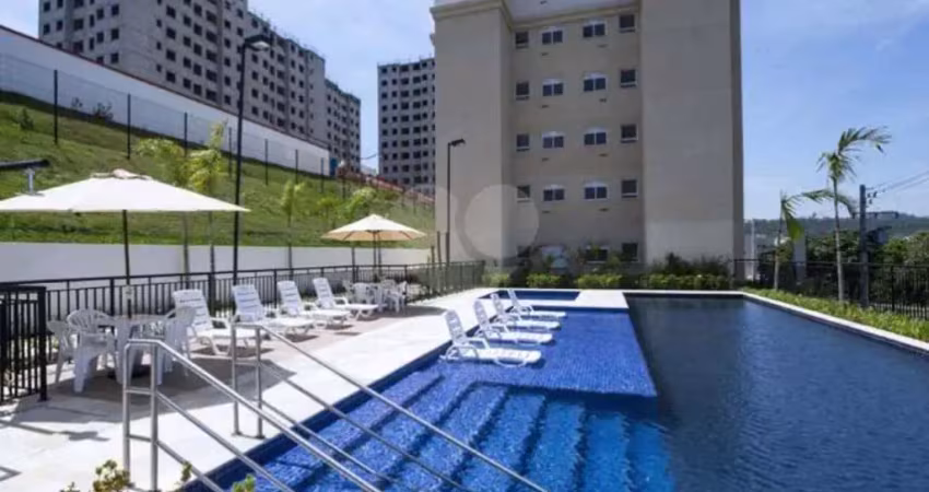 Apartamento com 2 quartos para alugar na Rua Pedro Galvano, Parque São Vicente, Mauá